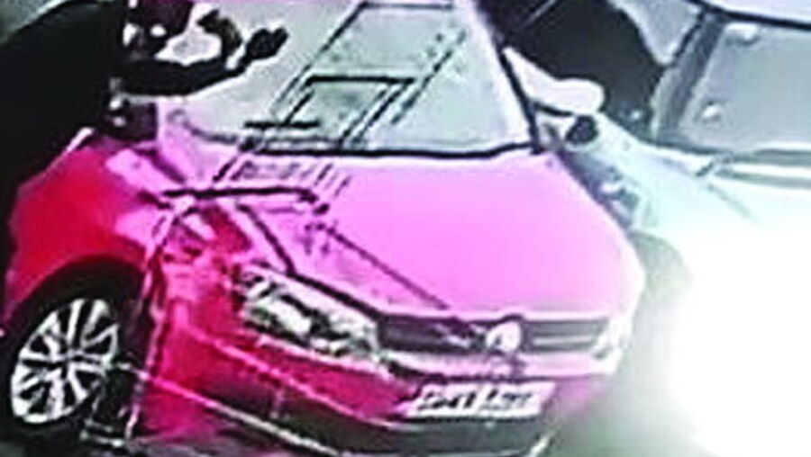 Mecânico ‘agredido’ por carrinho de supermercado